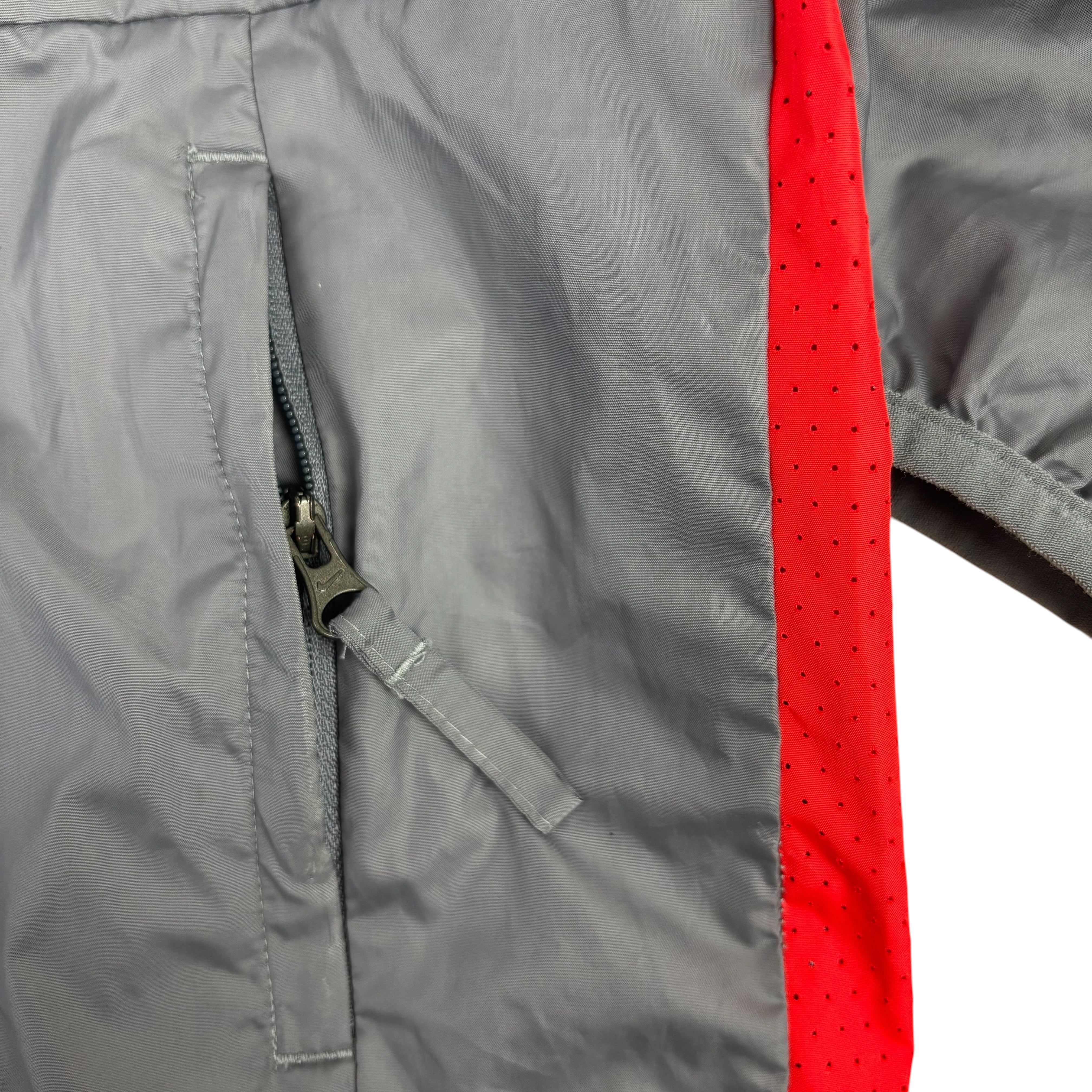Nike Liverpool FC 2021/22 Repel Academy Windbreaker (13-15yrs)