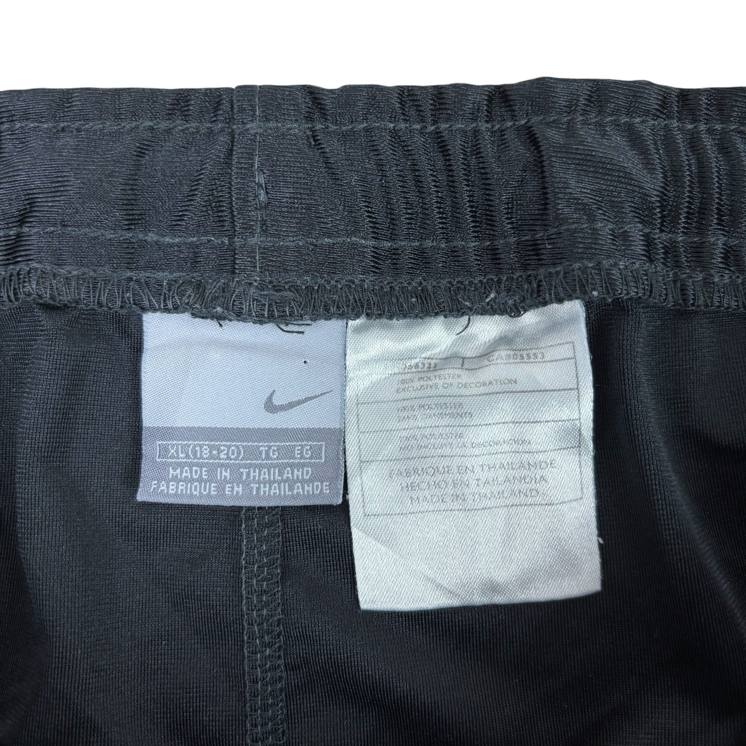 Nike Y2K Basketball Shorts (Women’s XL)