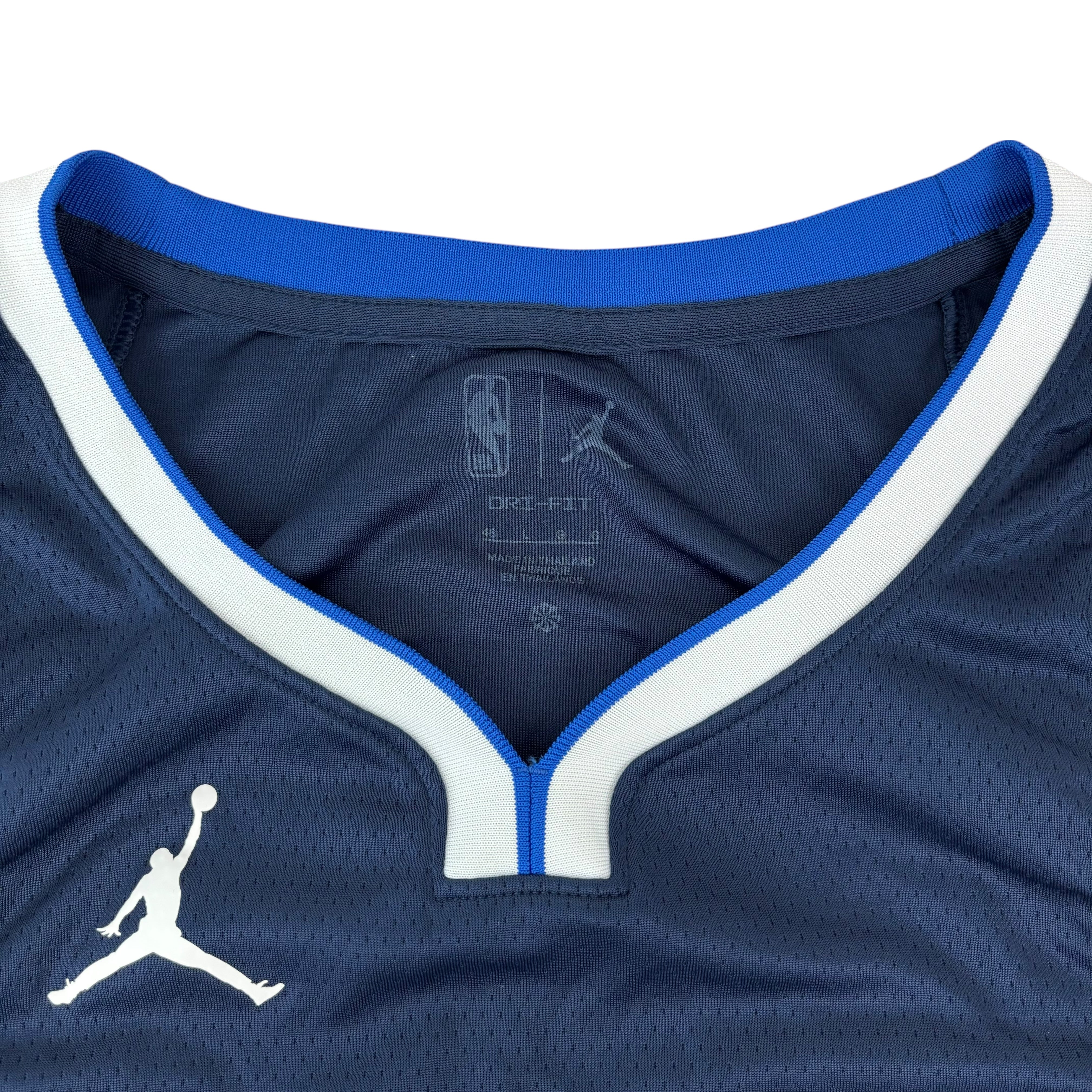 Jordan Dallas Mavericks NBA 2022/24 Dončić No.77 Swingman Statement Edition Basketball Jersey (L)