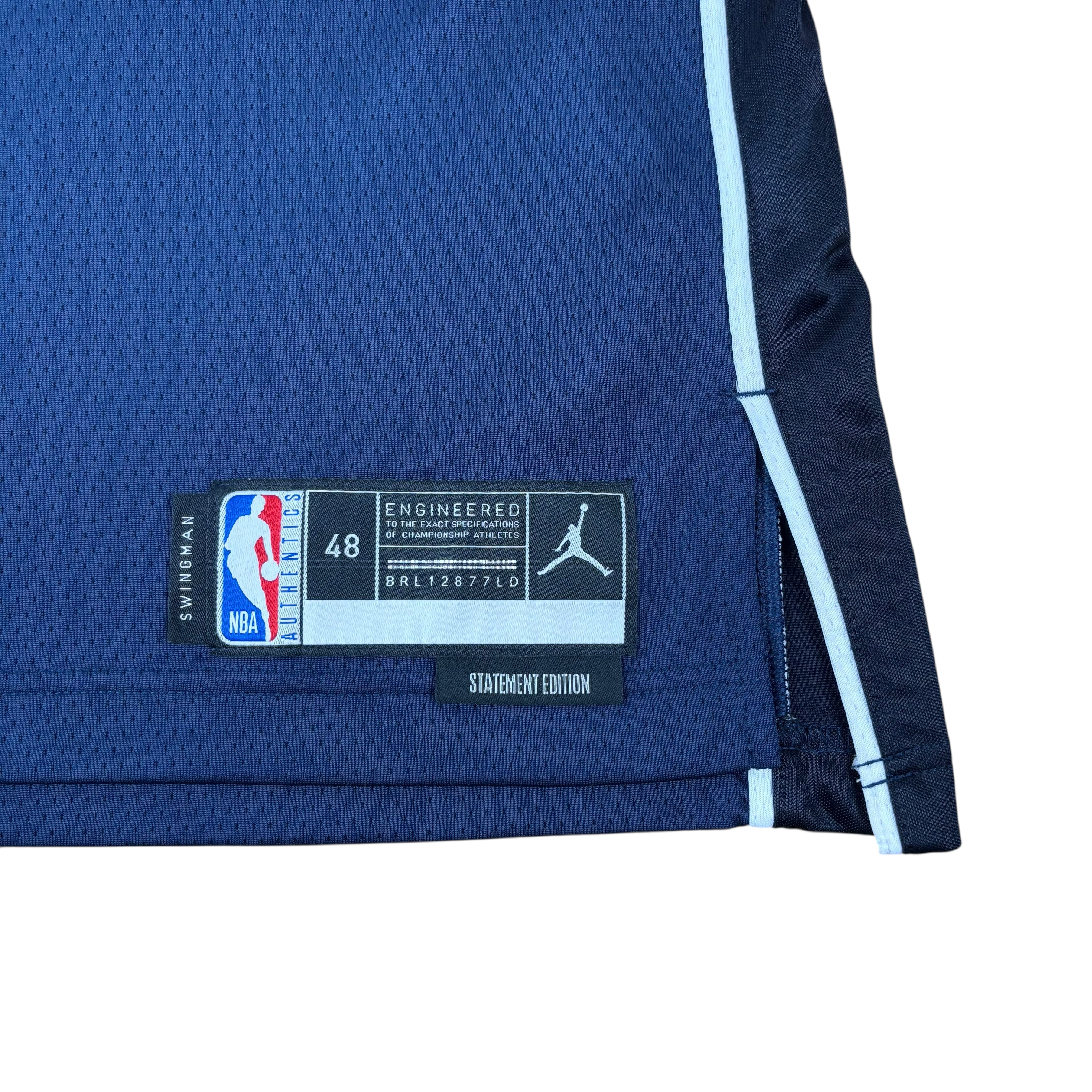 Jordan Dallas Mavericks NBA 2022/24 Dončić No.77 Swingman Statement Edition Basketball Jersey (L)