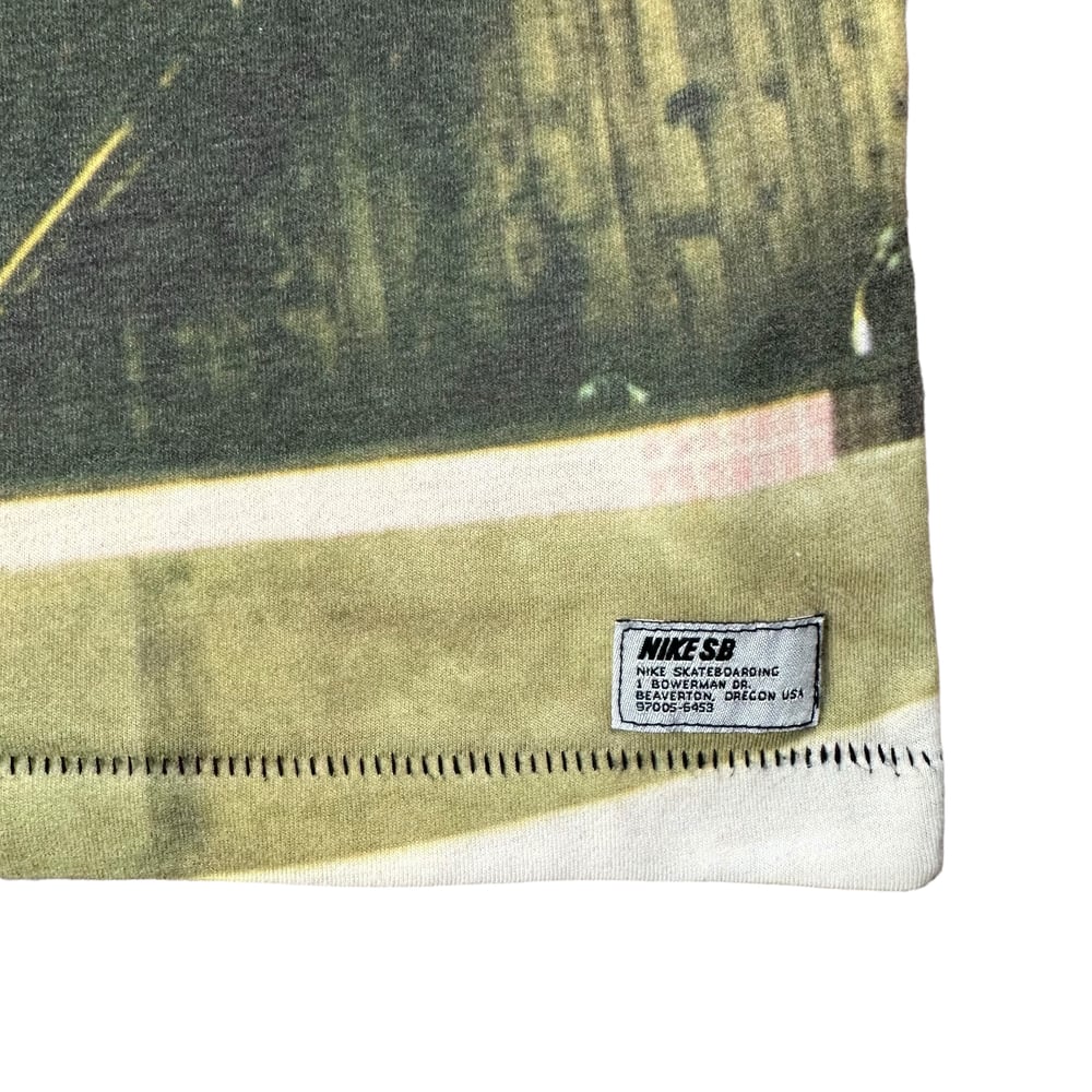 Nike SB Respect The Past Skateboard Graphic Tee (S)