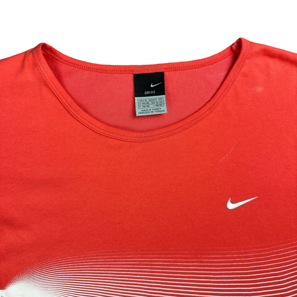 Nike Y2K Techno-Wave Tee (Women’s XL)