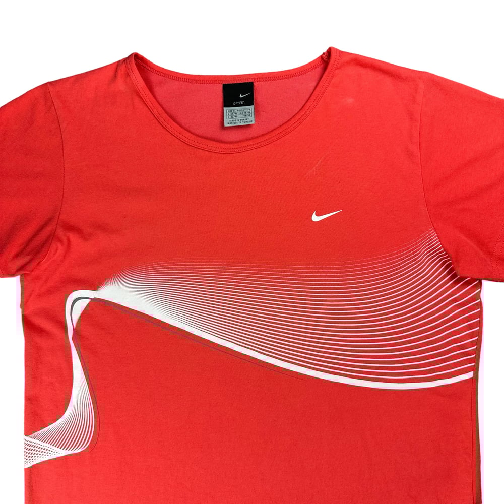 Nike Y2K Techno-Wave Tee (Women’s XL)