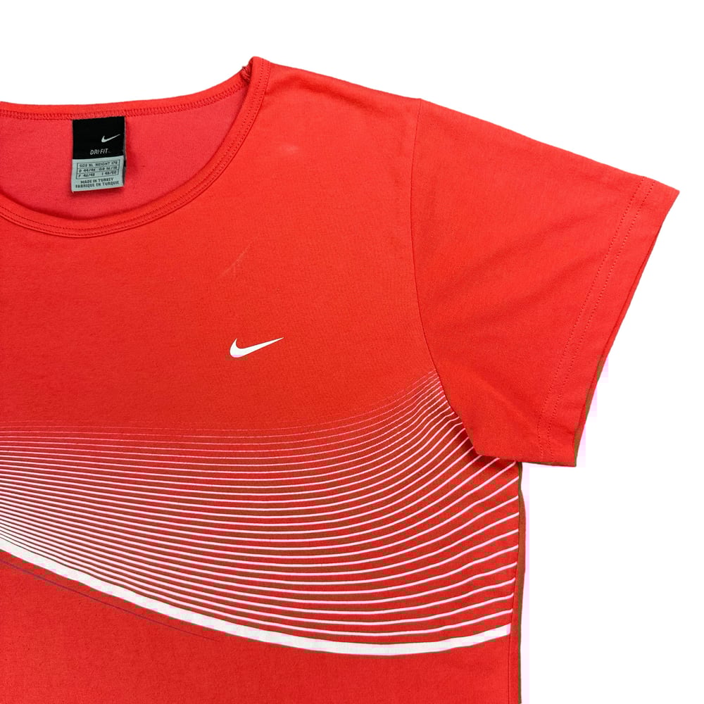 Nike Y2K Techno-Wave Tee (Women’s XL)